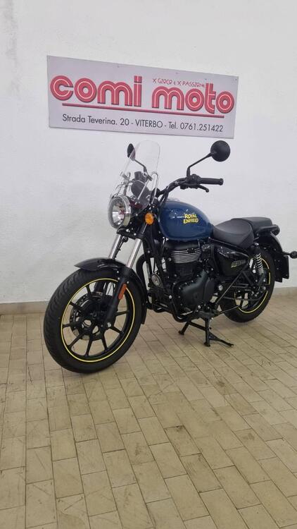 Royal Enfield Meteor 350 Fireball (2021 - 25) (2)