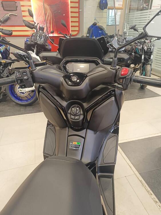 Yamaha X-Max 300 (2021 - 24) (4)