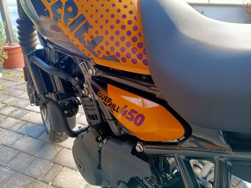 Royal Enfield Guerrilla 450 (2024 - 26) (4)