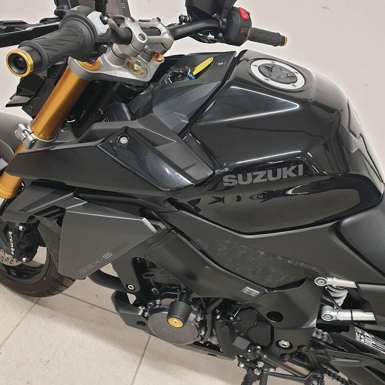 Suzuki GSX-S1000 (2021 - 25) (2)