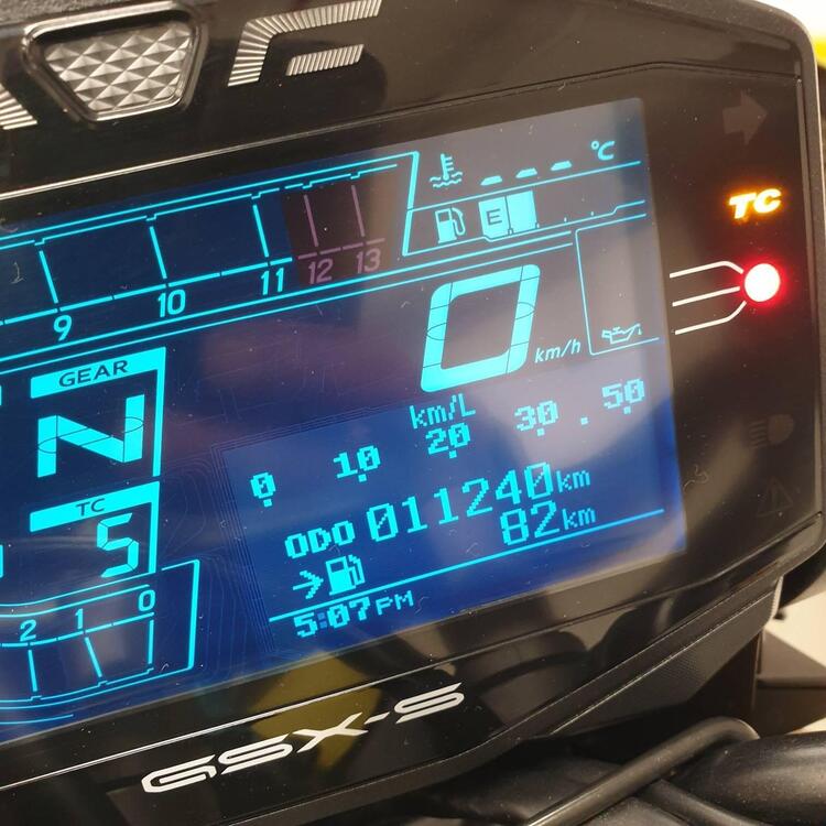 Suzuki GSX-S1000 (2021 - 25) (5)