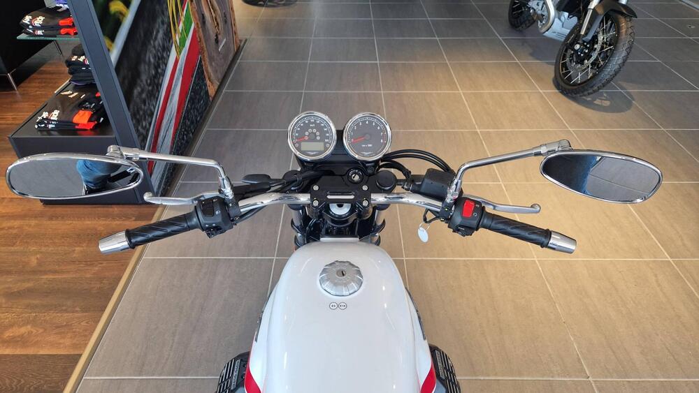 Moto Guzzi V7 Special (2021 - 24) (3)