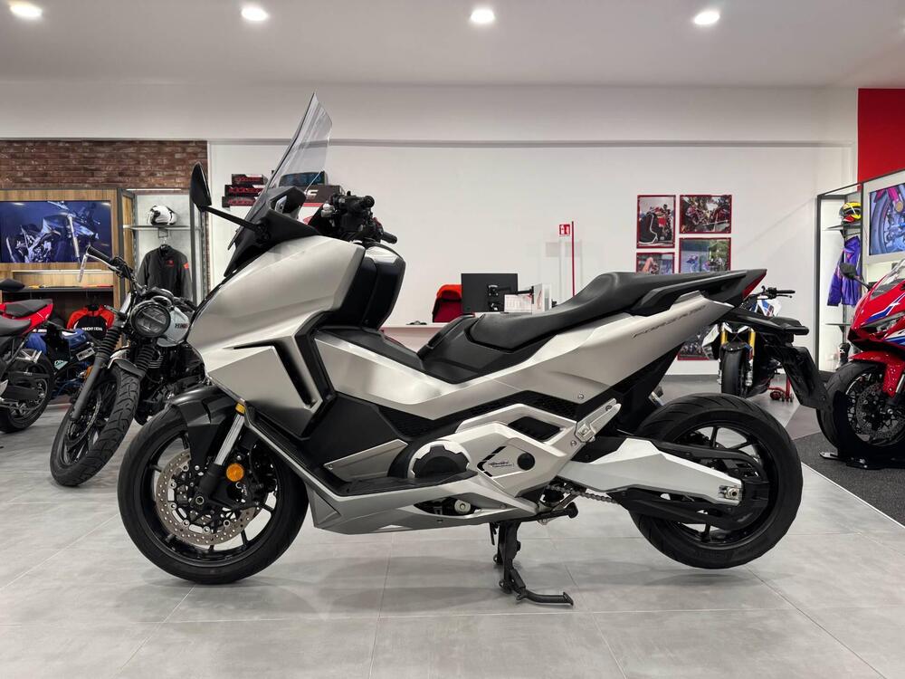 Honda Forza 750 DCT (2021 - 24) (3)