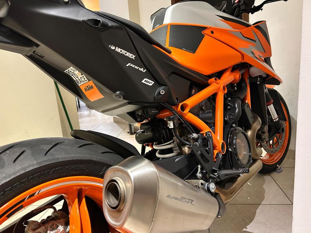 KTM 1290 Super Duke R (2022 - 23) (4)