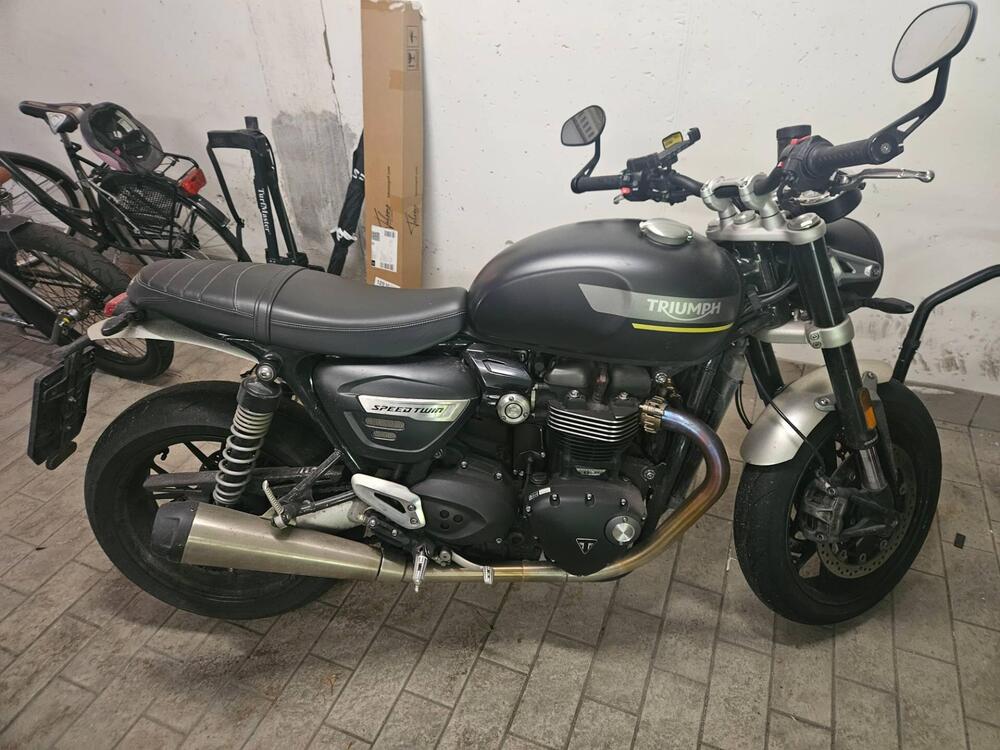 Triumph Speed Twin 1200 (2021 - 24) (2)