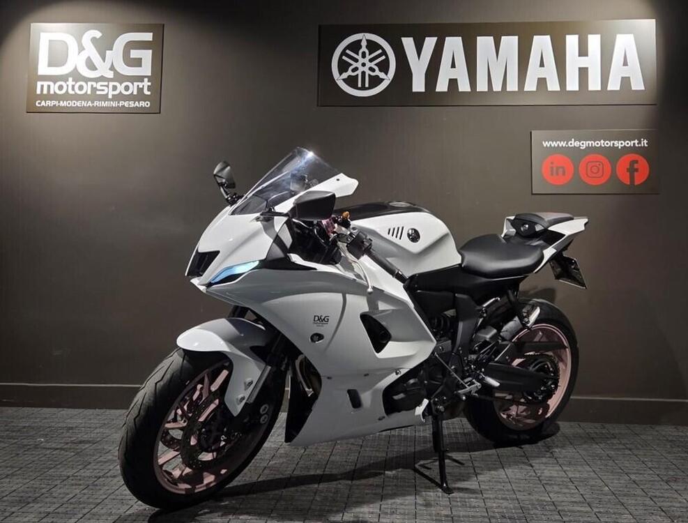 Yamaha YZF R7 (2021 - 25) (3)