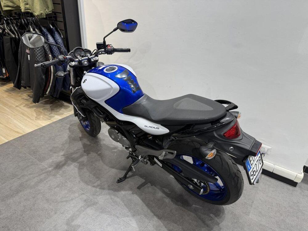 Suzuki Gladius 650 SFV ABS (2009 - 15) (3)