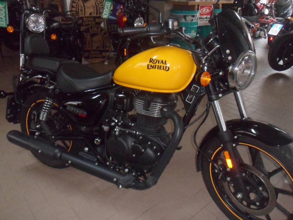 Royal Enfield Meteor 350 Fireball (2021 - 25)