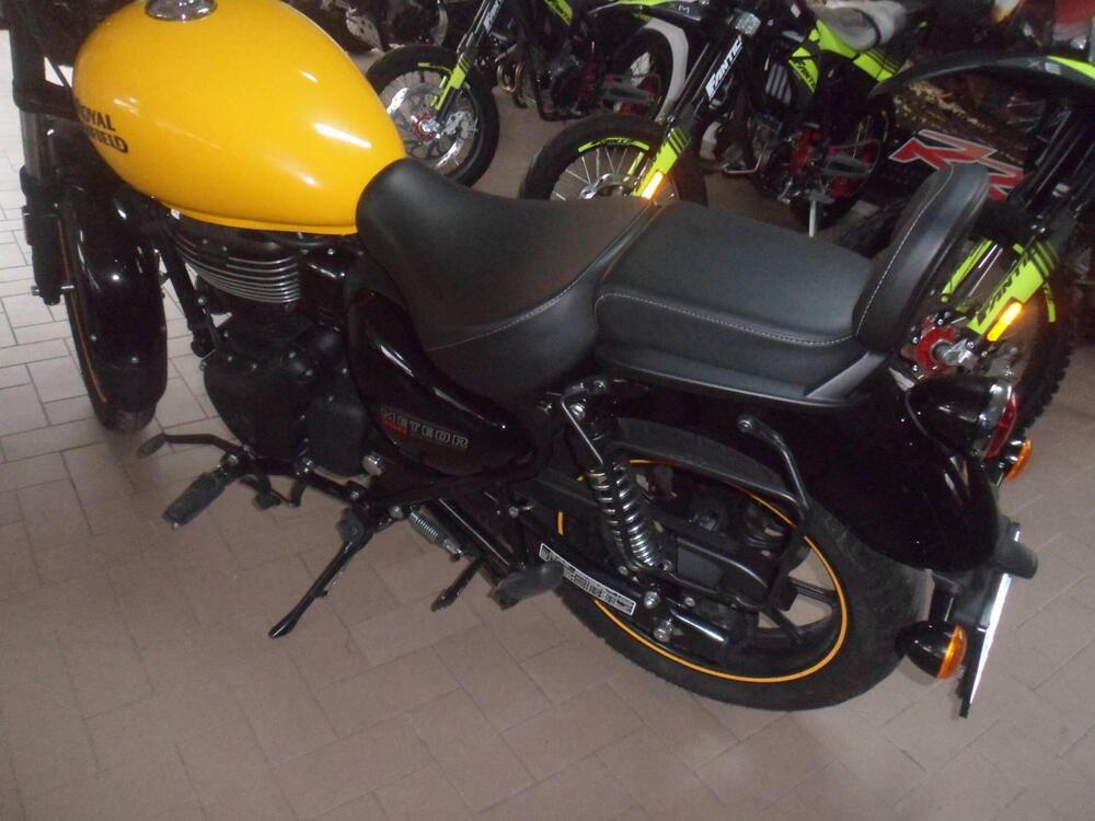 Royal Enfield Meteor 350 Fireball (2021 - 25) (4)