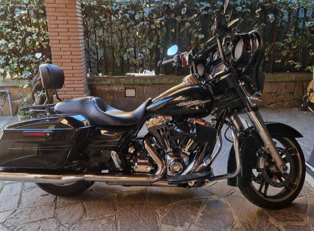 Harley-Davidson 1690 Street Glide Special (2014 - 16) - FLHX (4)