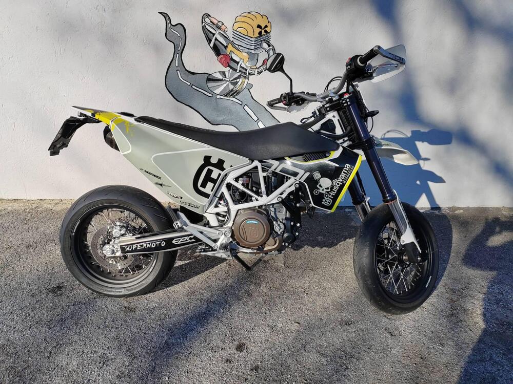 Husqvarna 701 Supermoto (2017 - 19)