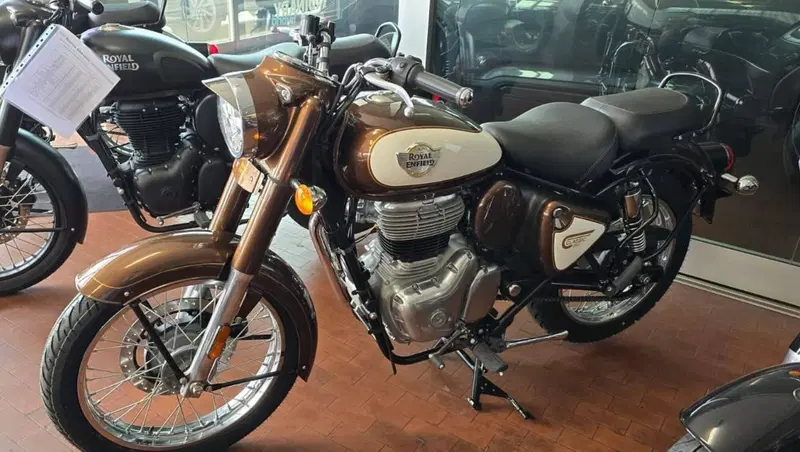 Royal Enfield Classic 350 (2021 - 26) (4)