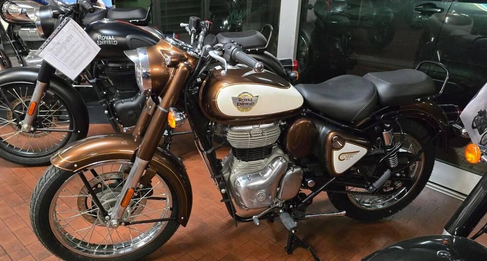 Royal Enfield Classic 350 (2021 - 25) (5)