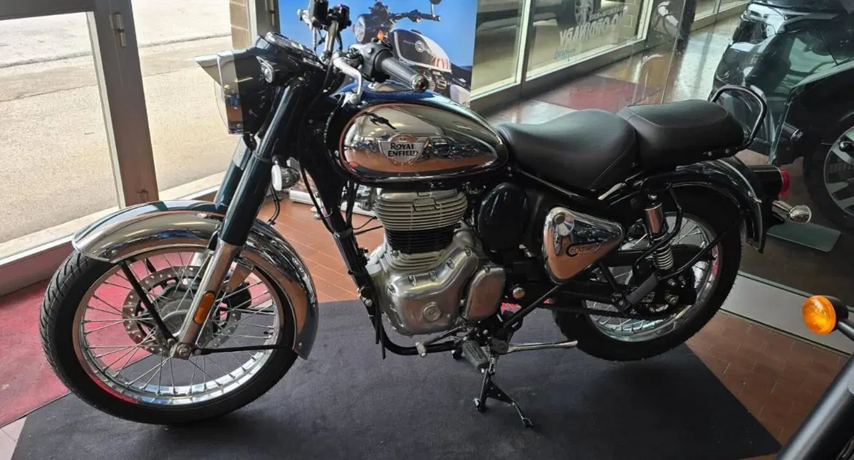 Royal Enfield Classic 350 (2021 - 26) (3)