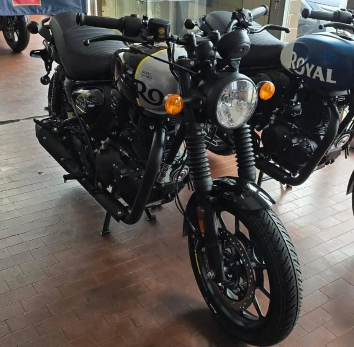 Royal Enfield HNTR 350 (2022 - 26) (2)