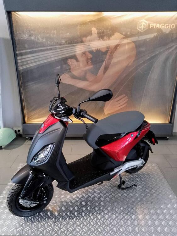 Piaggio 1 Active (2022 - 25) (2)