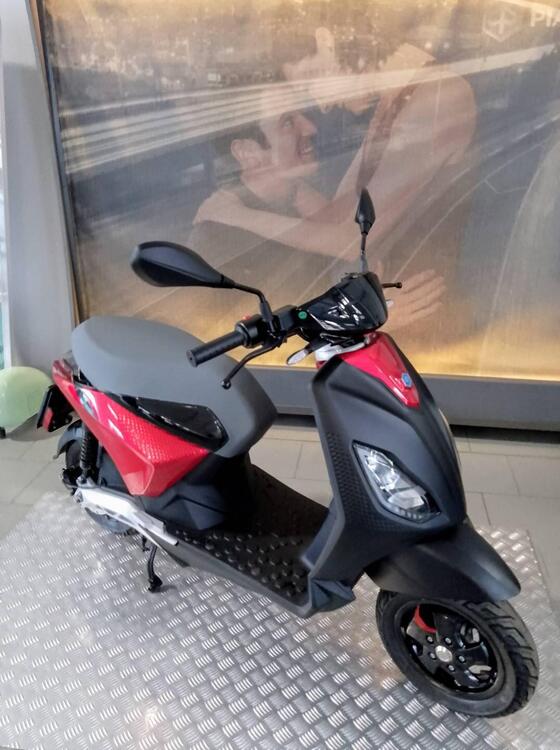 Piaggio 1 Active (2022 - 25) (3)