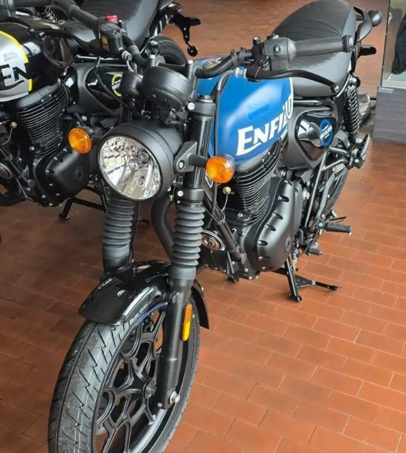 Royal Enfield HNTR 350 (2022 - 26) (2)
