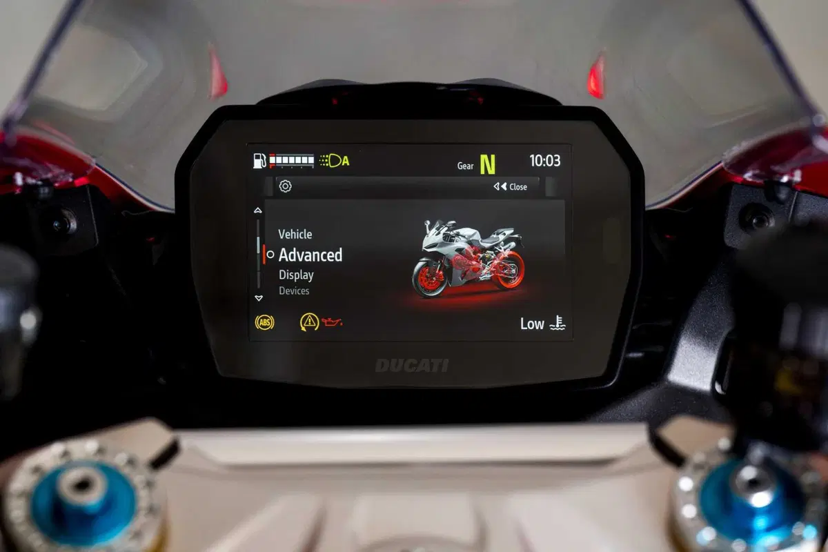 Ducati Panigale V2: meno peso .. meno impegno (13)