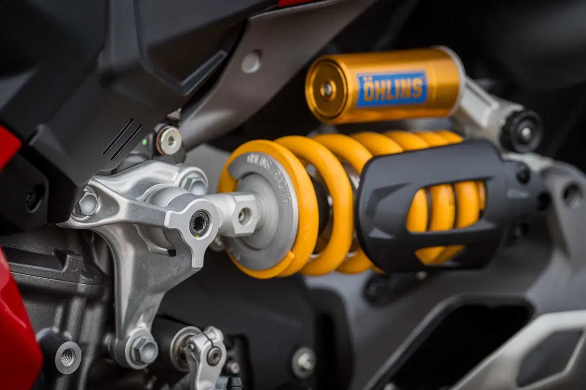 Ducati Panigale V2: meno peso .. meno impegno (22)