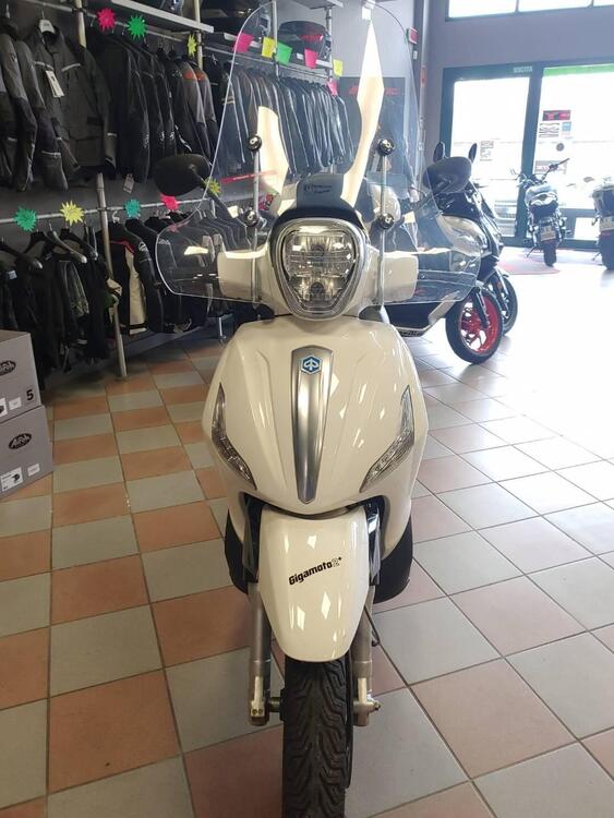 Piaggio Beverly 300 S i.e. (2015 - 16) (3)