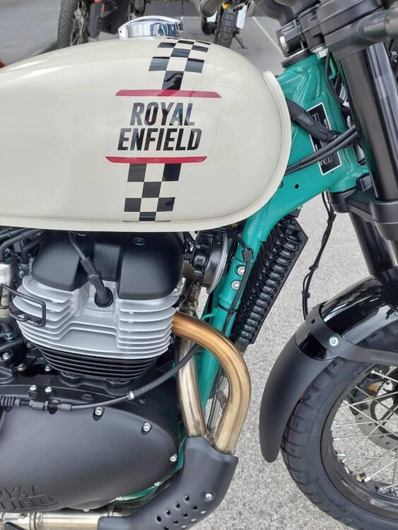 Royal Enfield Bear 650 (2025) (4)