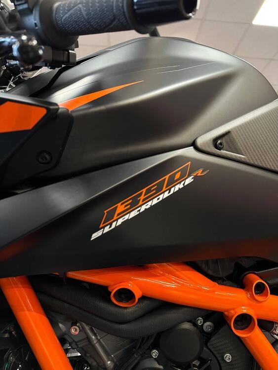 KTM 1390 Super Duke R EVO (2024 - 25) (5)