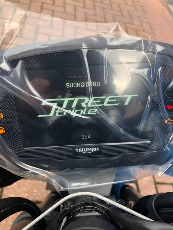 Triumph Street Triple 765 RS (2023 - 25) (4)