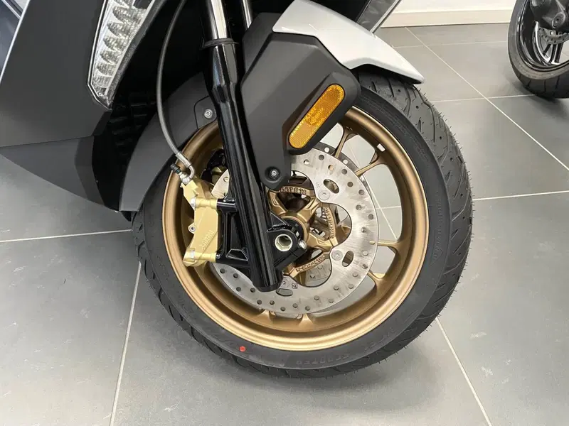 Bmw C 400 GT (2025 - 26) (9)