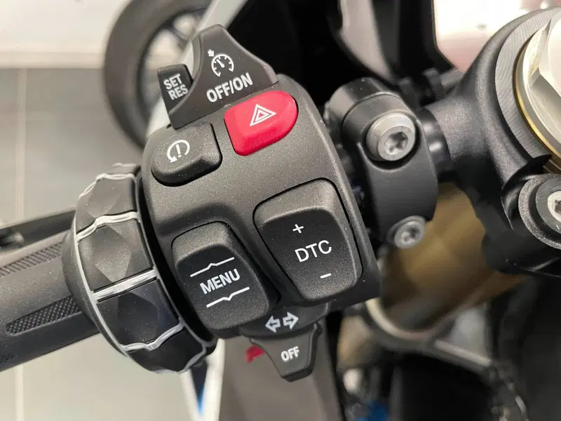 Bmw S 1000 RR (2025 - 26) (11)