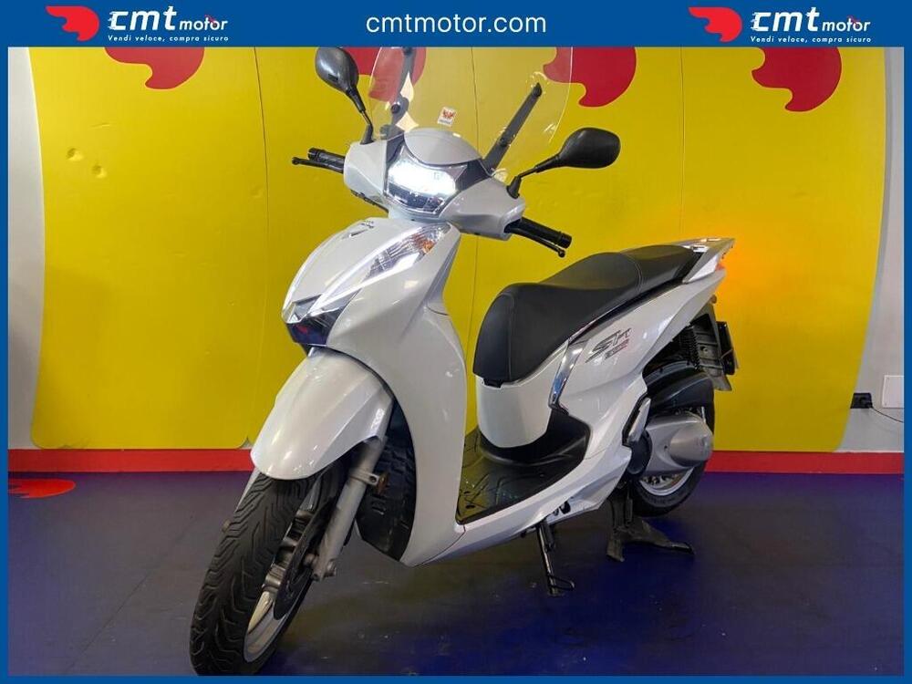 Honda SH 300 i ABS (2016 - 20) (2)