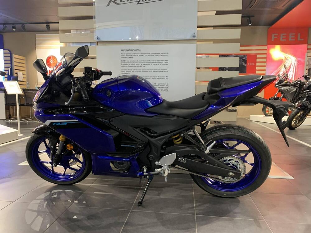 Yamaha YZF R3 (2025) (3)