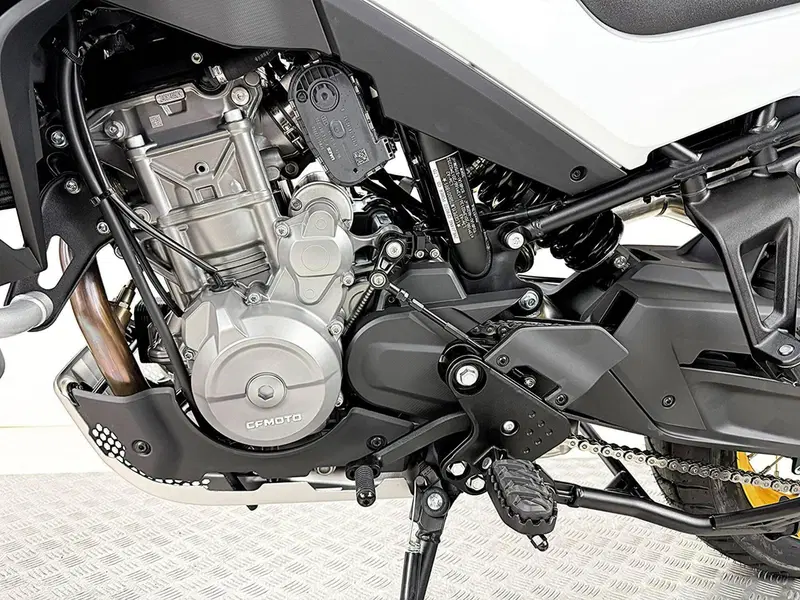 CFMOTO 800MT Explore (2023 - 26) (13)