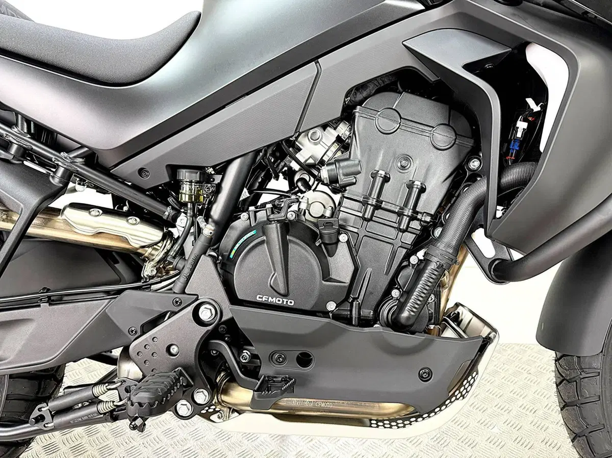 CFMOTO 800MT Explore (2023 - 26) (8)