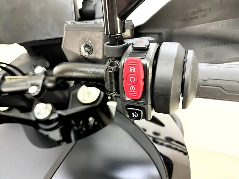 CFMOTO 800MT Explore (2023 - 26) (19)