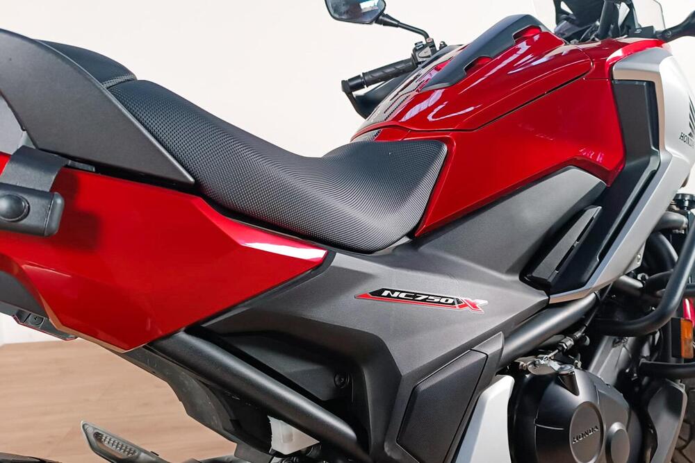 Honda NC 750 X ABS (2014 - 15) (4)