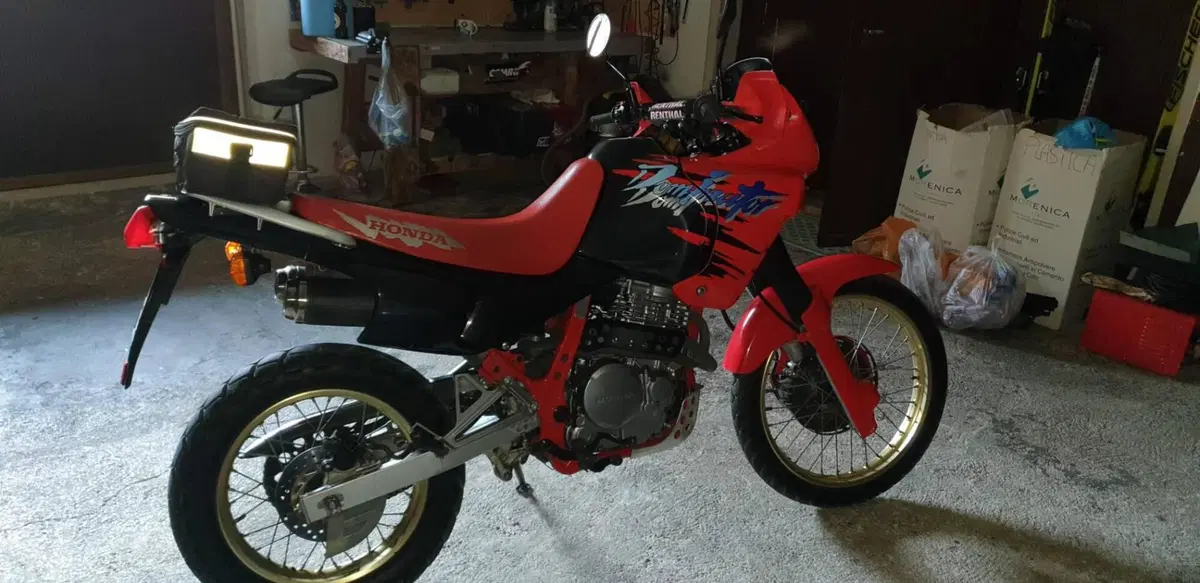 Honda NX 650 Dominator (1991 - 95) (5)