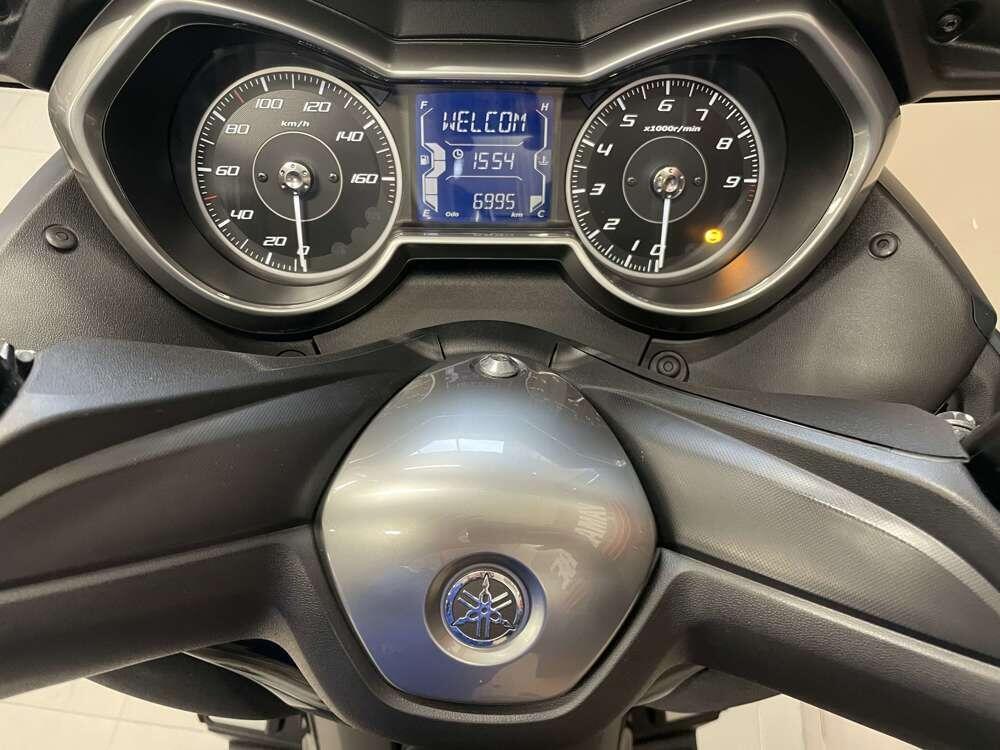 Yamaha X-Max 300 Tech Max (2021 - 24) (2)