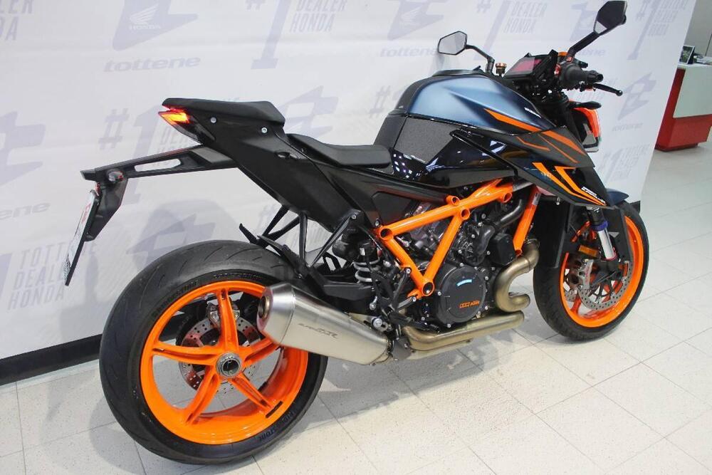 KTM 1290 Super Duke R (2022 - 23) (2)