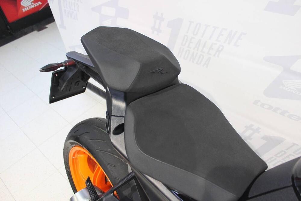 KTM 1290 Super Duke R (2022 - 23) (5)