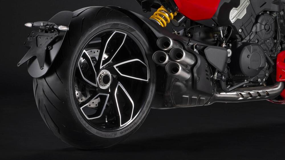 Ducati Diavel V4 (2023 - 25) (4)