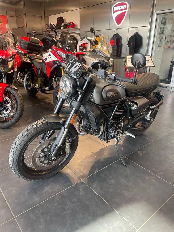 Ducati Scrambler 800 Night Shift (2021 - 22) (5)