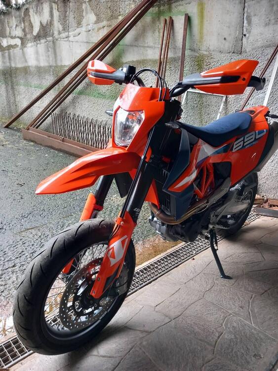 KTM 690 SMC R (2023 - 25) (2)