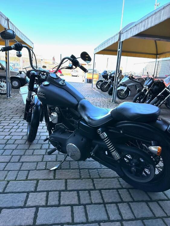 Harley-Davidson 1690 Street Bob Special (2015 - 16) - FXDB (3)