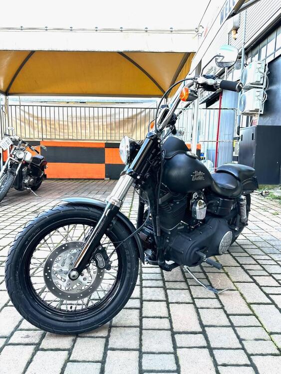 Harley-Davidson 1690 Street Bob Special (2015 - 16) - FXDB (4)