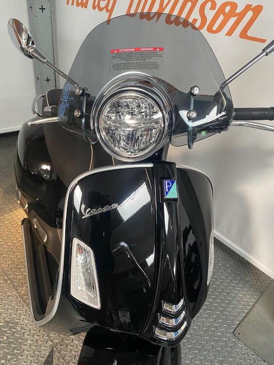 Vespa GTS 300 Super Hpe (2021 - 22) (2)