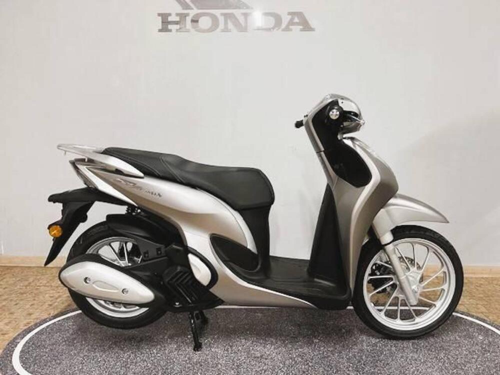 Honda SH 125 Mode (2021 - 25) (2)