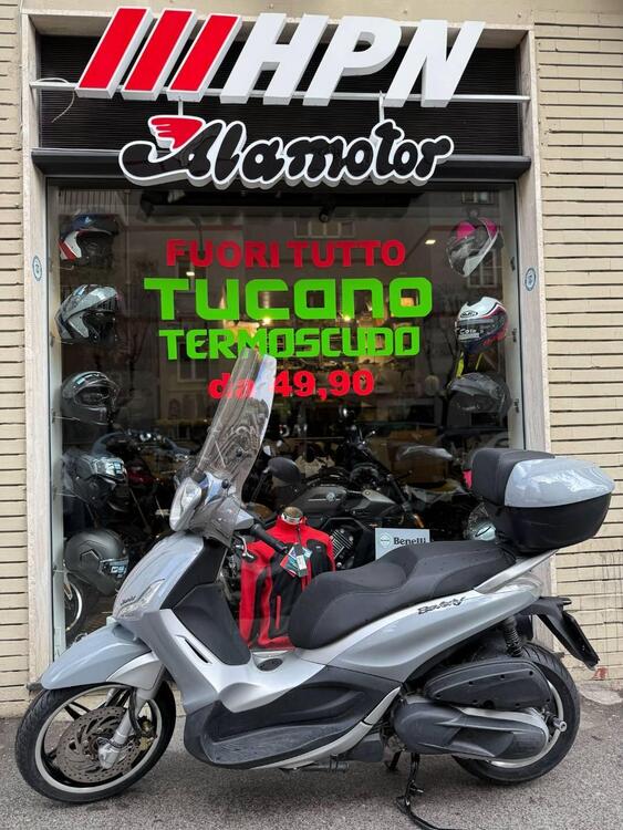 Piaggio Beverly 350 Tourer (2020) (2)