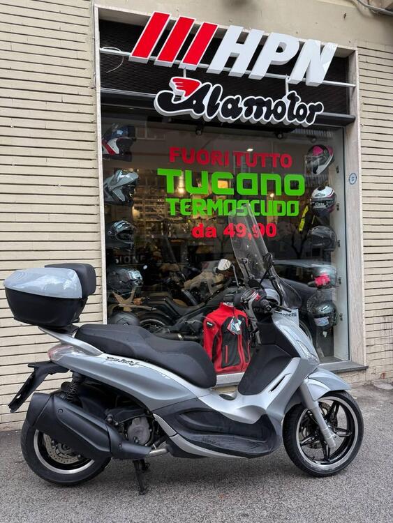 Piaggio Beverly 350 Tourer (2020) (3)