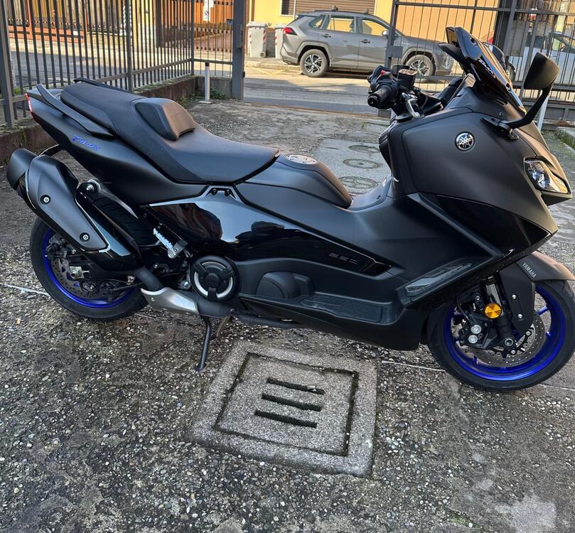 Yamaha T-Max 560 (2022 - 24) (5)